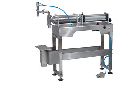 Picture of Stand type piston filling machine for liquid water oil