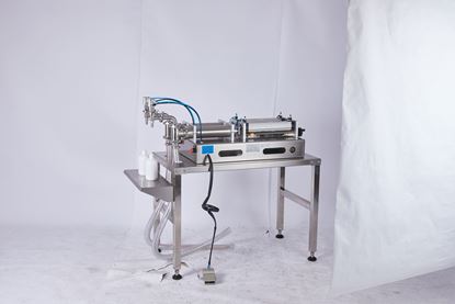 Picture of Stand type two heads liquid filling machine